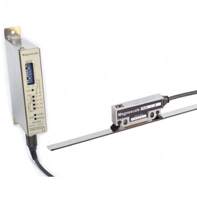 带插入器MJ100 / 110的读头系列PL60。 磁带SL331的测量范围在200-8000 mm之间。